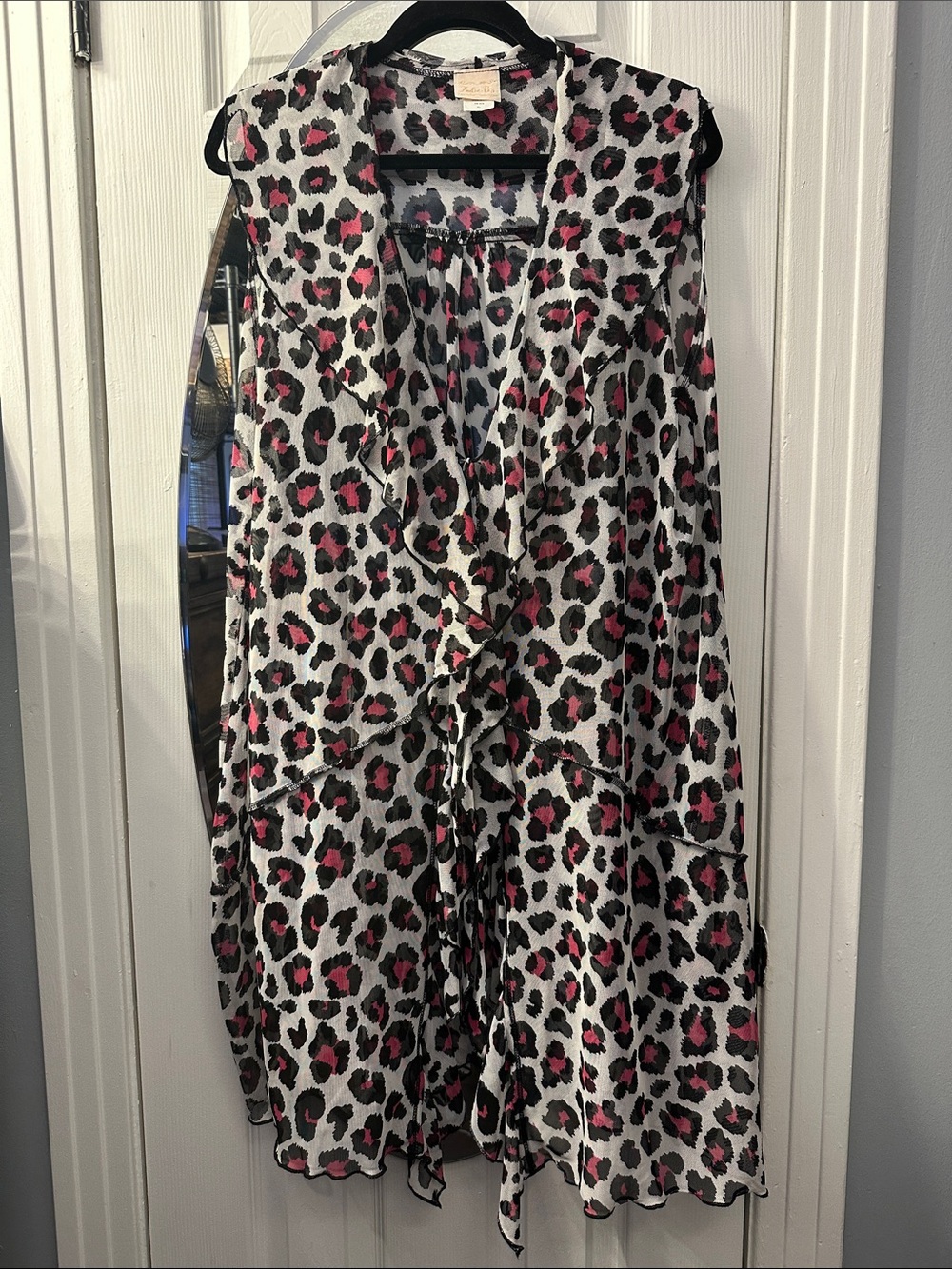 Zadie B’s Daisy Mesh Best in Fuchsia Leopard Sleeveless Print Ruffle Duster